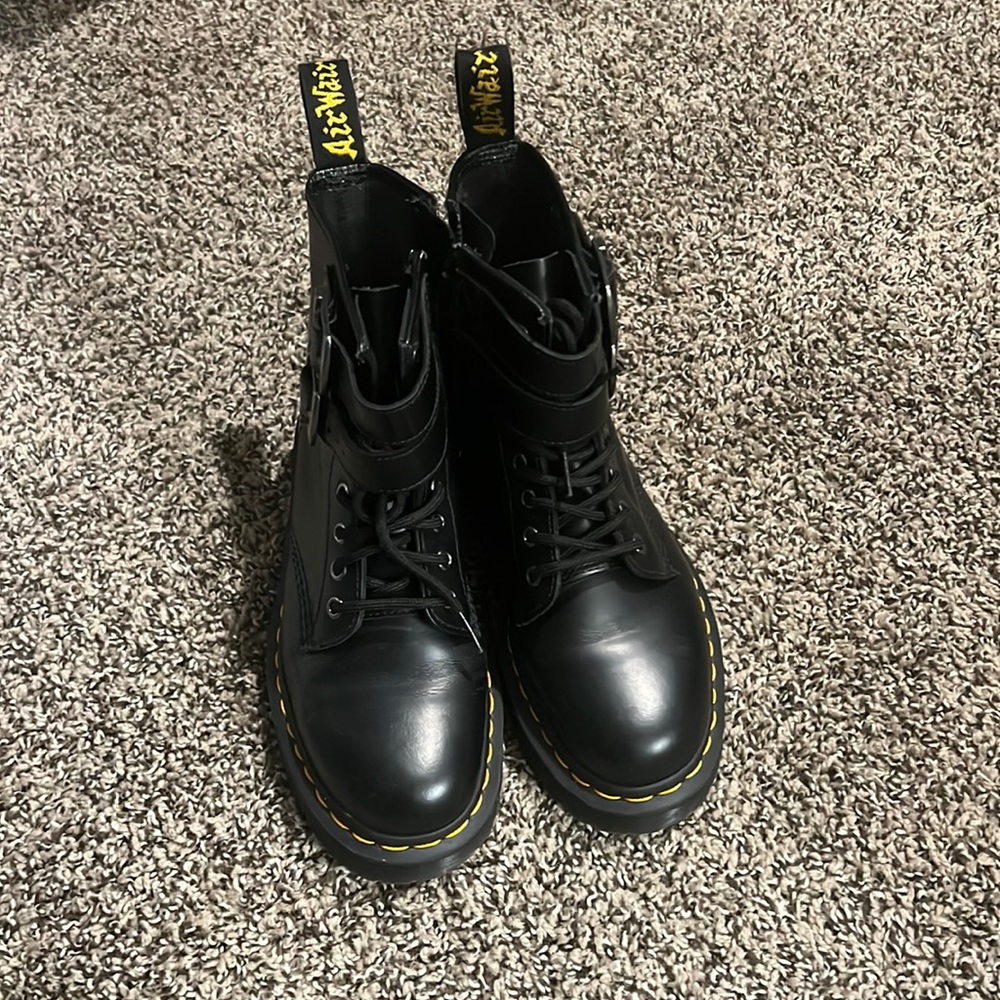 Dr Martens Platform boots! * Like New*